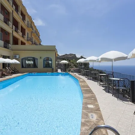 Sole Castello (adults Only) ホテル タオルミーナ