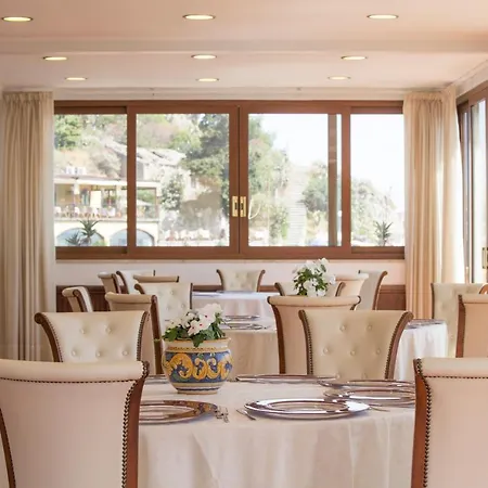 ホテル Sole Castello (adults Only) タオルミーナ