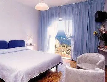 Ξενοδοχείο Sole Castello (adults Only) 3*